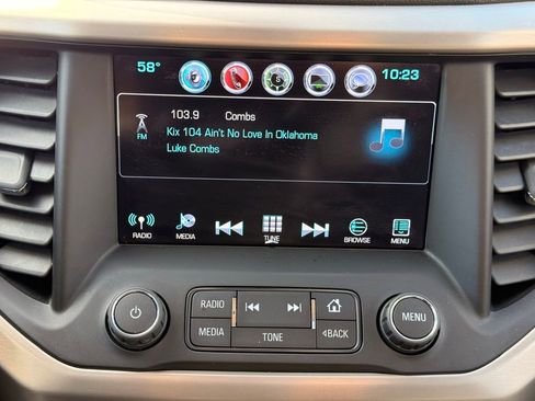 Used 2017 GMC Acadia Denali w/ Technology Package image 11