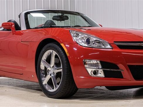 Used 2008 Saturn Sky w/ Premium Trim Package RWD image 1