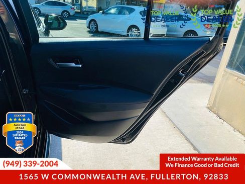 Used 2021 Toyota Corolla LE w/ Carpet Mat Package (TMS) FWD image 29
