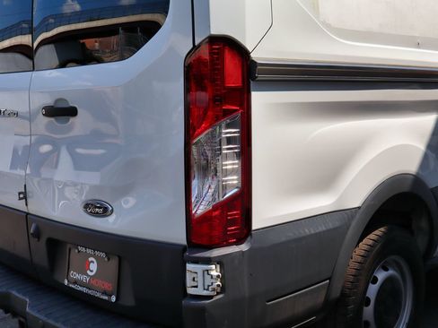 Used 2018 Ford Transit 250 130 Low Roof RWD image 13