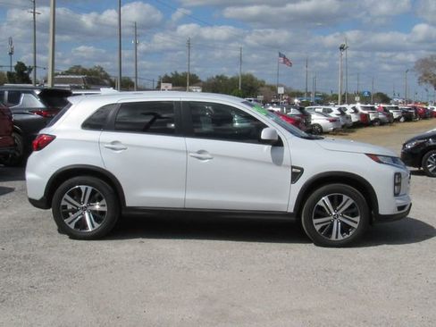 Used 2024 Mitsubishi Outlander Sport ES image 2