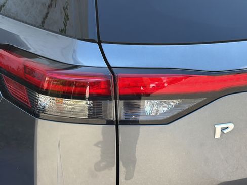 Used 2023 Nissan Pathfinder S FWD image 36