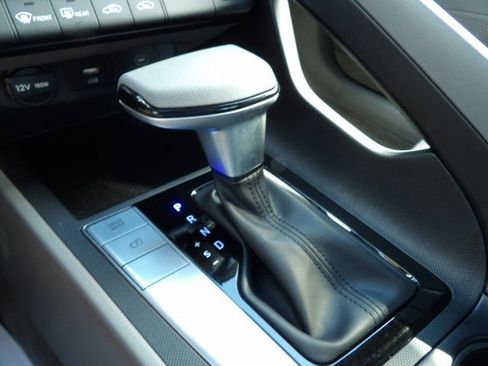Certified 2024 Hyundai Elantra SEL FWD image 22
