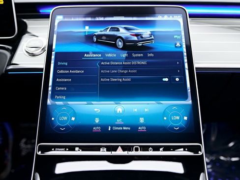 Used 2025 Mercedes-Benz Maybach S 580 4MATIC image 90