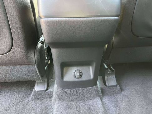 Used 2025 Kia Telluride EX FWD image 4