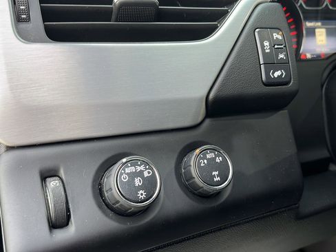 Used 2016 GMC Yukon XL SLT image 15