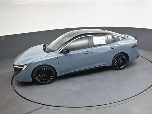 New 2026 Nissan Sentra SR FWD image 37