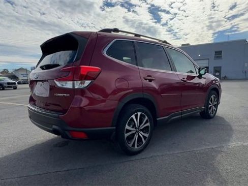 Used 2020 Subaru Forester Limited image 8