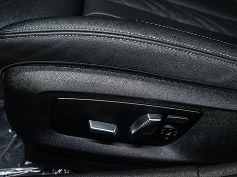 Used 2023 BMW 540i w/ Premium Package RWD image 20