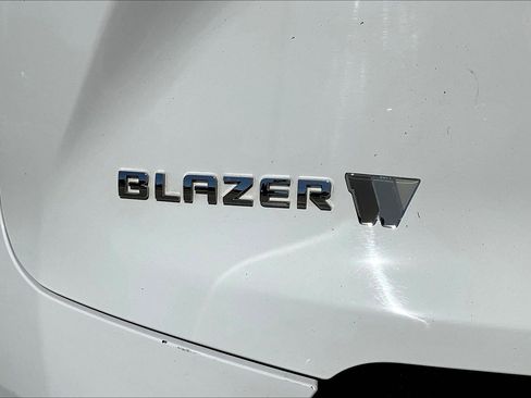 Used 2019 Chevrolet Blazer LT w/ Sun and Wheels Package FWD image 24