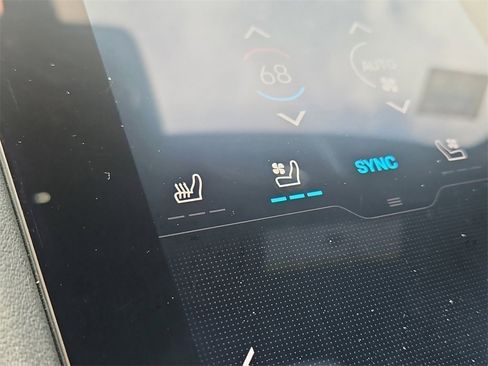 Certified 2025 Porsche Taycan image 25