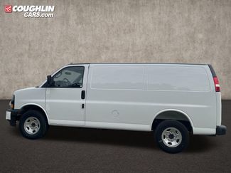 New 2026 Chevrolet Express 3500 w/ Driver Convenience Package RWD video 2