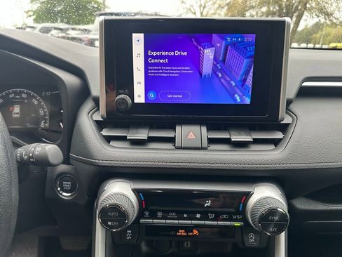 Used 2025 Toyota RAV4 XLE FWD image 18