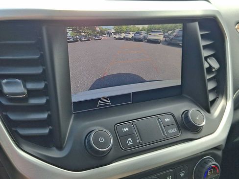 Used 2023 GMC Acadia SLE w/ Driver Convenience Package FWD image 22