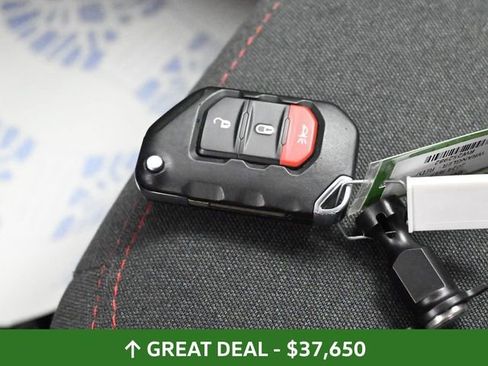 Used 2024 Jeep Wrangler Unlimited Rubicon AWD/4WD image 31