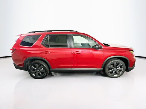 Used 2023 Honda Pilot Sport image 10