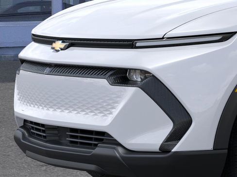 New 2026 Chevrolet Equinox EV LT image 15