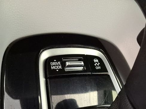 Certified 2025 Toyota Corolla SE FWD image 28