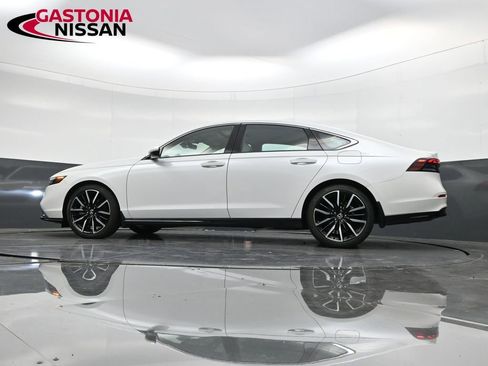 Used 2024 Honda Accord Touring image 35