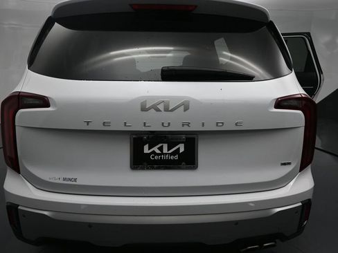 Certified 2024 Kia Telluride S w/ S Sunroof Package AWD/4WD image 9