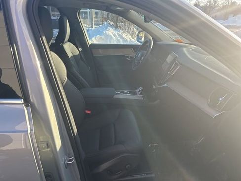 Used 2025 Volvo XC90 B6 Plus image 16