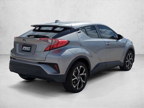 Used 2020 Toyota C-HR XLE FWD image 5