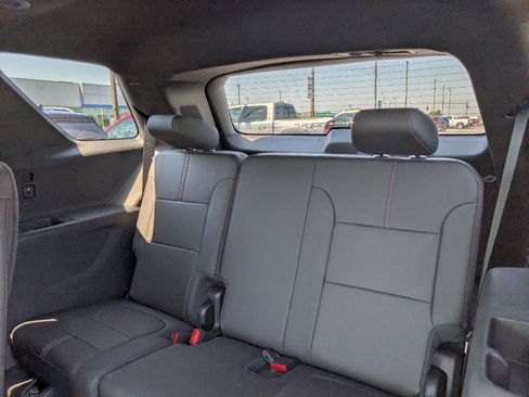Used 2023 Chevrolet Traverse RS AWD/4WD image 14