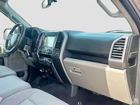 Used 2019 Ford F150 XLT w/ Equipment Group 302A Luxury AWD/4WD image 28