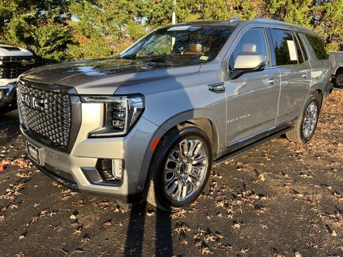 Certified 2023 GMC Yukon Denali Ultimate image 30