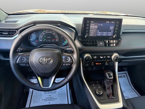 Used 2021 Toyota RAV4 SE w/ Weather & Moonroof Package AWD/4WD image 28