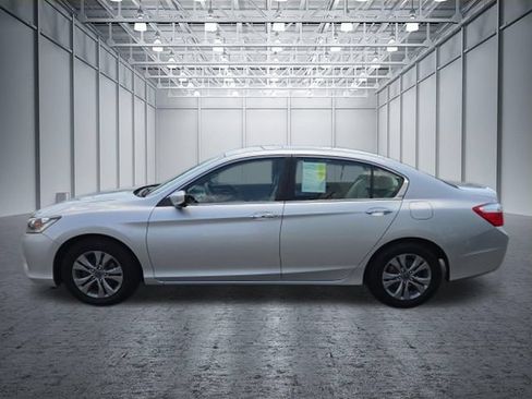 Used 2013 Honda Accord LX image 2