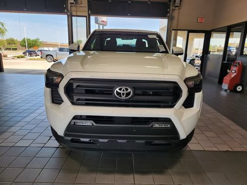 Used 2024 Toyota Tacoma SR5 RWD image 2