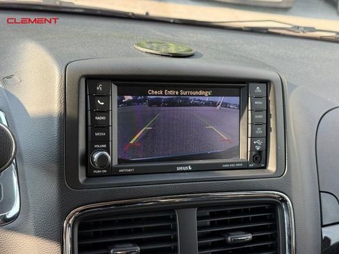 Used 2018 Dodge Grand Caravan SE w/ UConnect Hands-Free Group FWD image 26