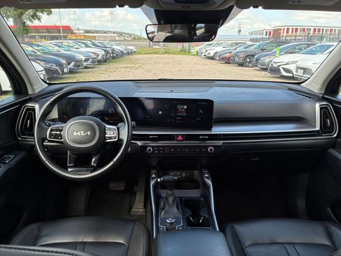 Used 2024 Kia Sorento S FWD image 31