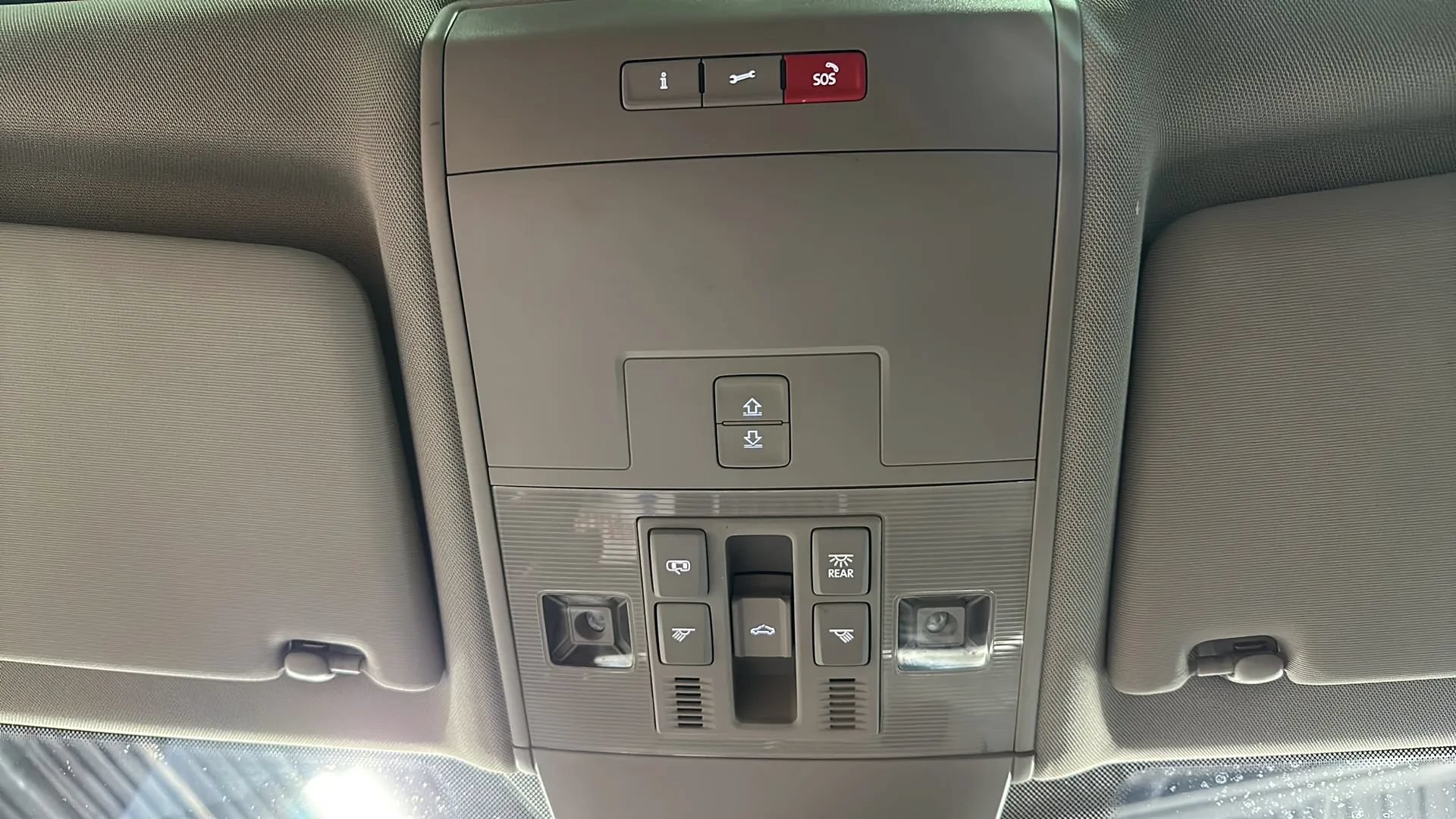 Used 2021 Volkswagen Atlas SEL AWD/4WD image 30