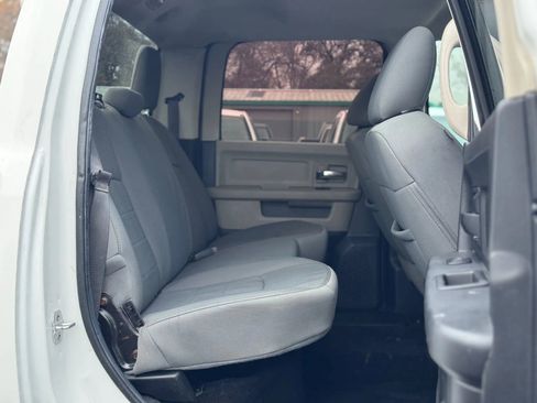 Used 2013 RAM 2500 Tradesman w/ Chrome Appearance Group image 19