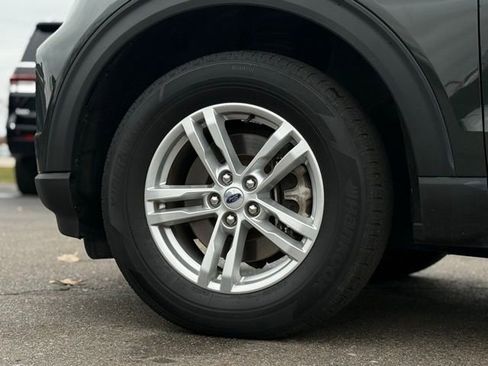 Certified 2023 Ford Explorer XLT w/ Equipment Group 202A image 47