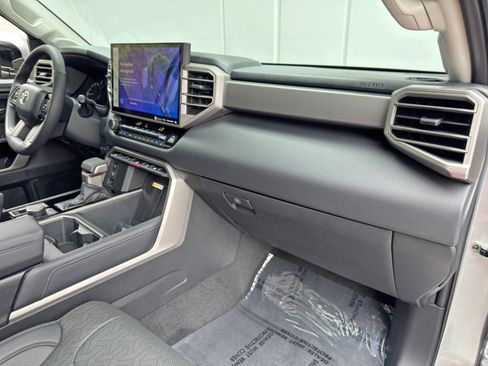 Used 2022 Toyota Tundra Limited AWD/4WD image 15