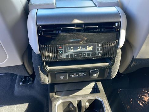 New 2026 Jeep Grand Wagoneer Limited AWD/4WD image 25
