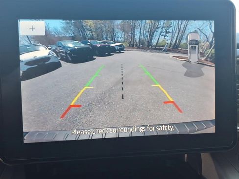 Used 2023 Ford Explorer XLT w/ Equipment Group 202A AWD/4WD image 19