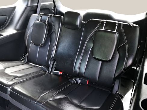 Used 2025 Chrysler Pacifica Select FWD image 17