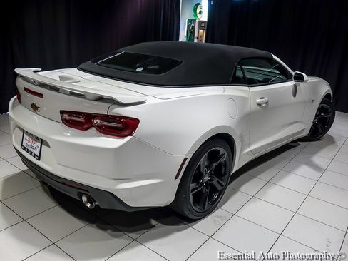 Used 2024 Chevrolet Camaro LT RWD image 10