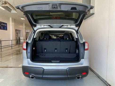 Used 2022 Subaru Ascent Limited w/ Technology Package AWD/4WD image 7