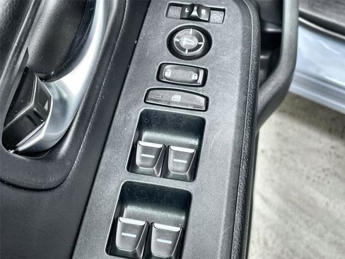 Certified 2023 Honda Pilot Touring image 12