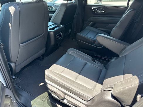 Used 2024 Chevrolet Suburban Z71 w/ Z71 Off-Road Package AWD/4WD image 13