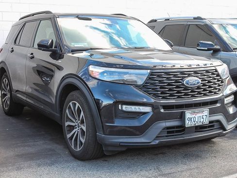 Used 2023 Ford Explorer ST-Line w/ Class IV Trailer Tow Package image 3