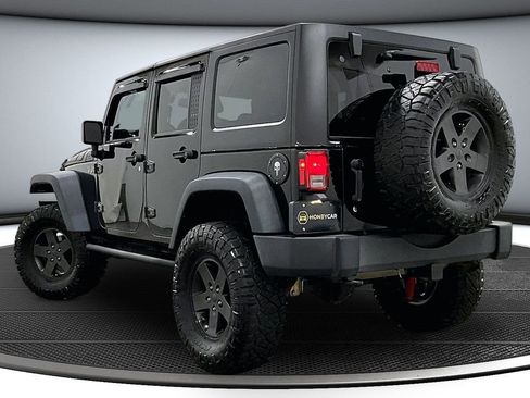 Used 2018 Jeep Wrangler Unlimited Sport S image 4