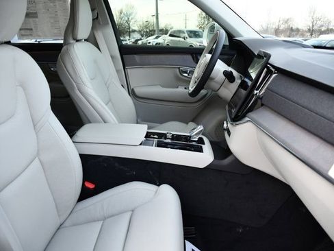 New 2026 Volvo XC90 B6 Ultra w/ Protection Package AWD/4WD image 32