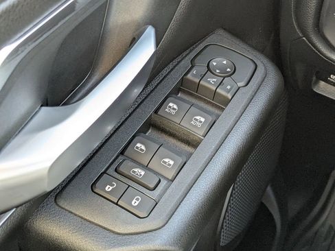 New 2026 RAM 1500 4x4 Crew Cab image 21