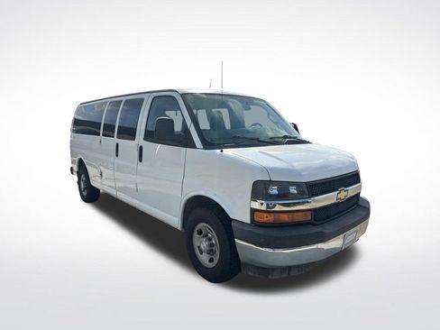 Used 2017 Chevrolet Express 3500 LT w/ LT Preferred Equipment Group RWD image 3
